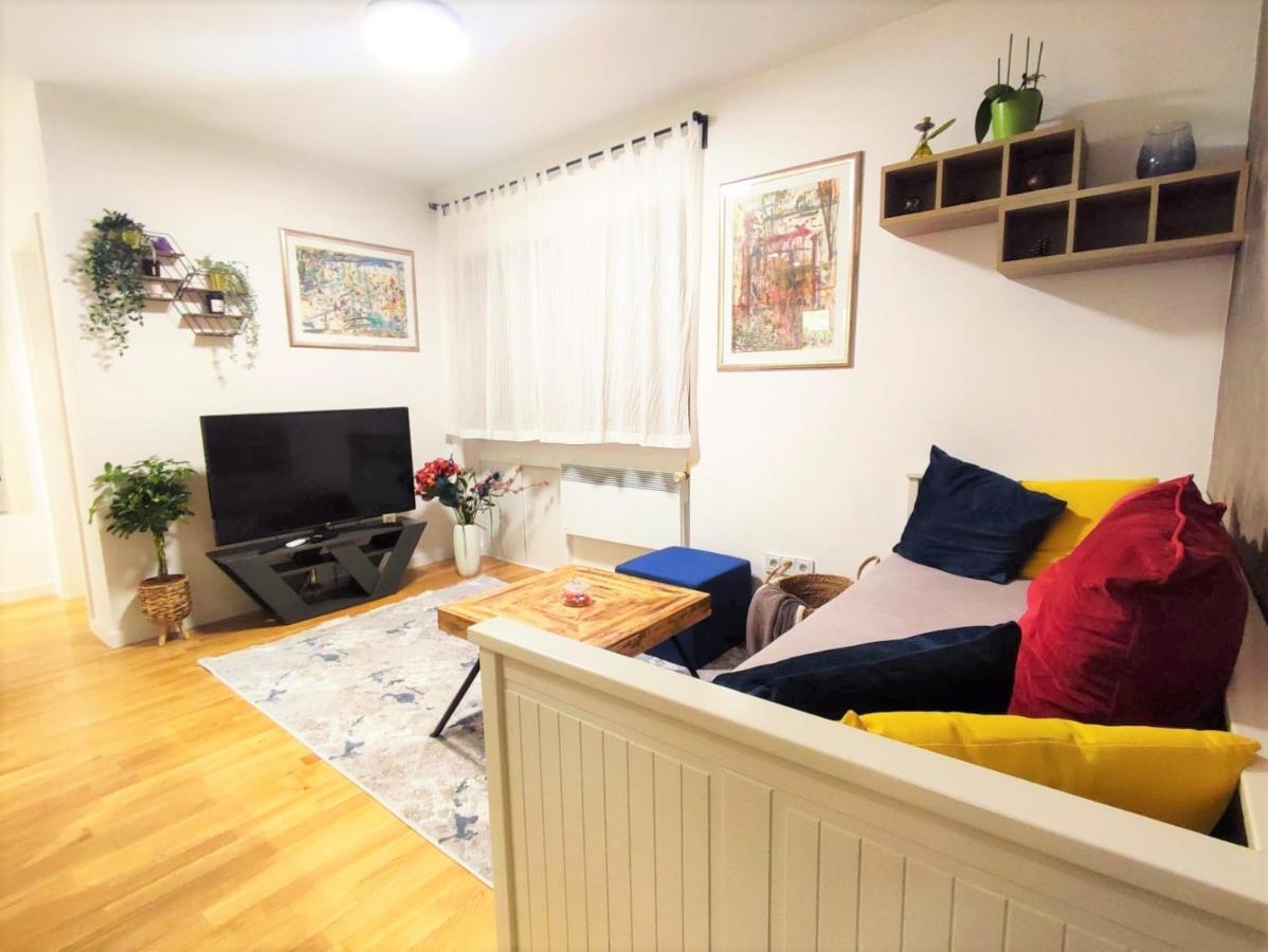 Dada Apartment *